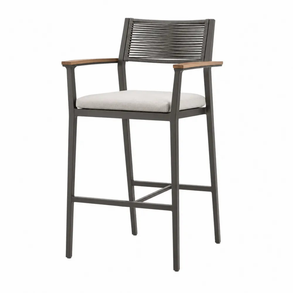 Sedia alta da bar da esterno con braccioli in alluminio grigio scuro corda intrecciata PP cuscino beige e dettagli in legno 55 x 60 x 110 cm